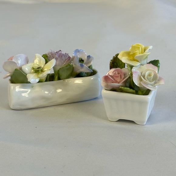 CoalPort Bone China of England Miniature Floral Boutique - set of 2 - Picture 1 of 15
